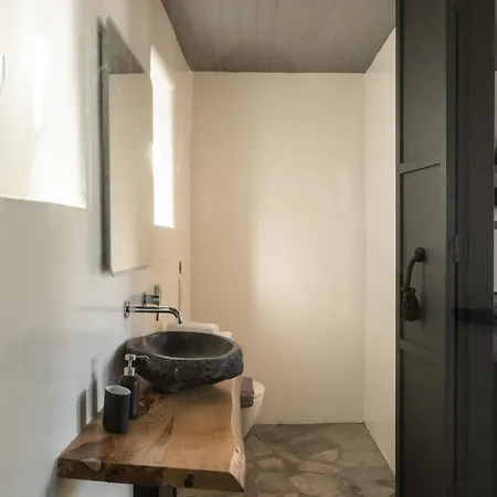 Panda Art Apartment *